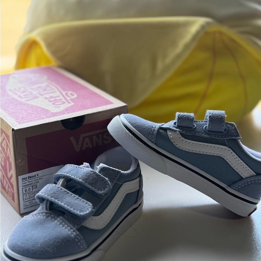 Vans Kids Old Skool V Blue White Sneakers 6 Toddler